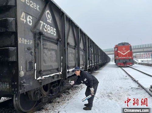 湖南鐵路精準(zhǔn)調(diào)度運力保障低溫凍雨天氣下電煤與飼料生產(chǎn)運輸
